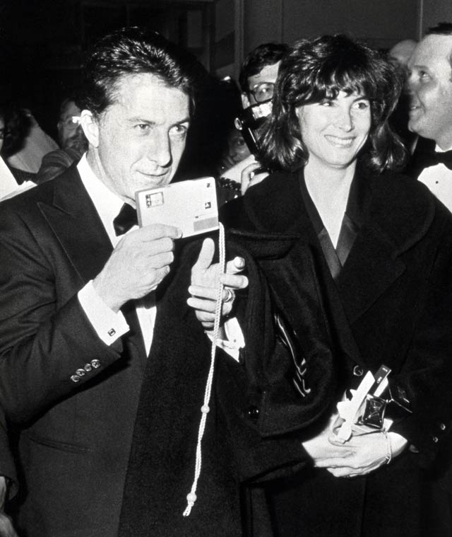 Dustin Hoffman's wife, Lisa, knew she wanted to marry the actor when ...