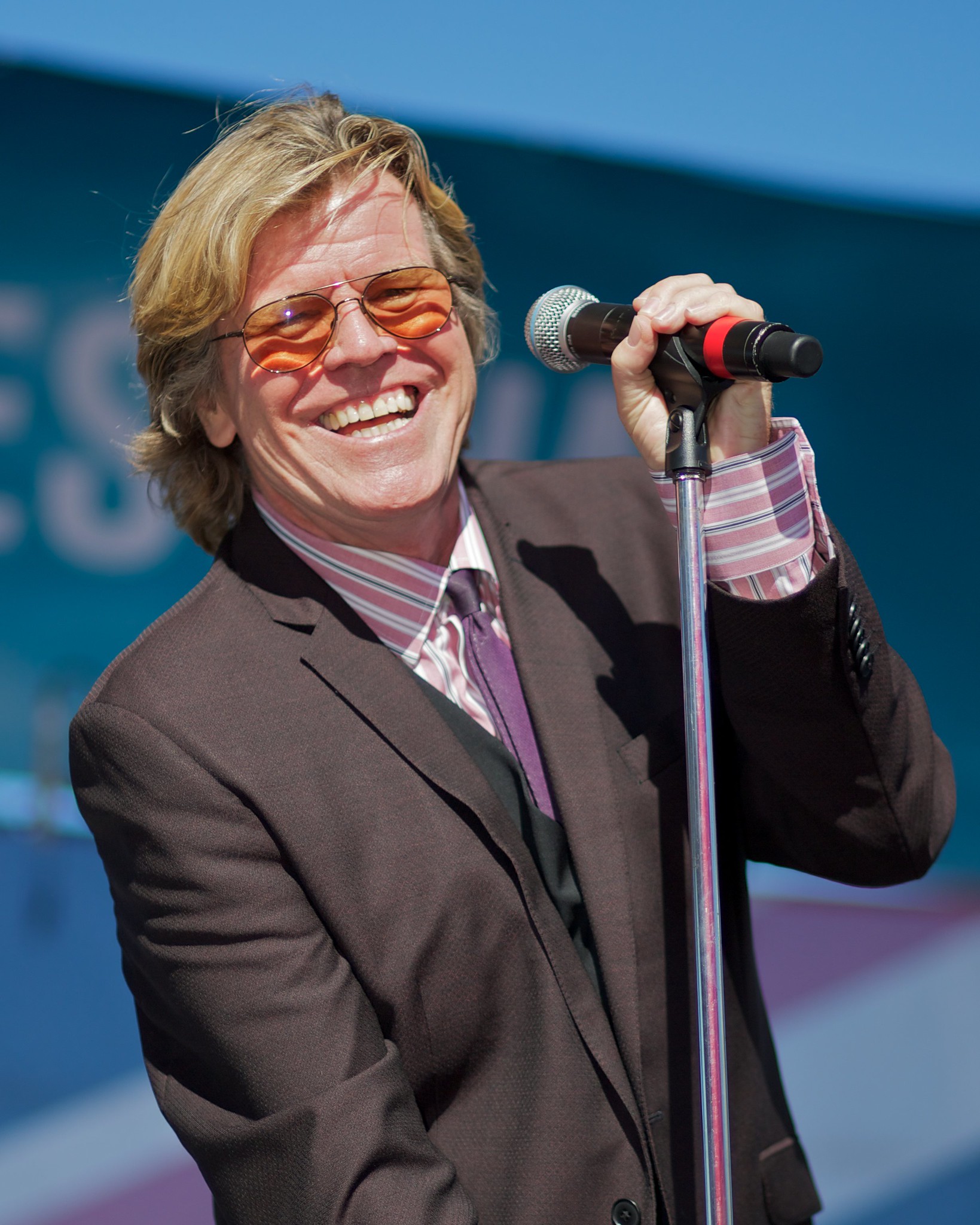 Peter Noone was hooking up with groupies, partying with the Rolling Stones,  and in AA by the age of 19