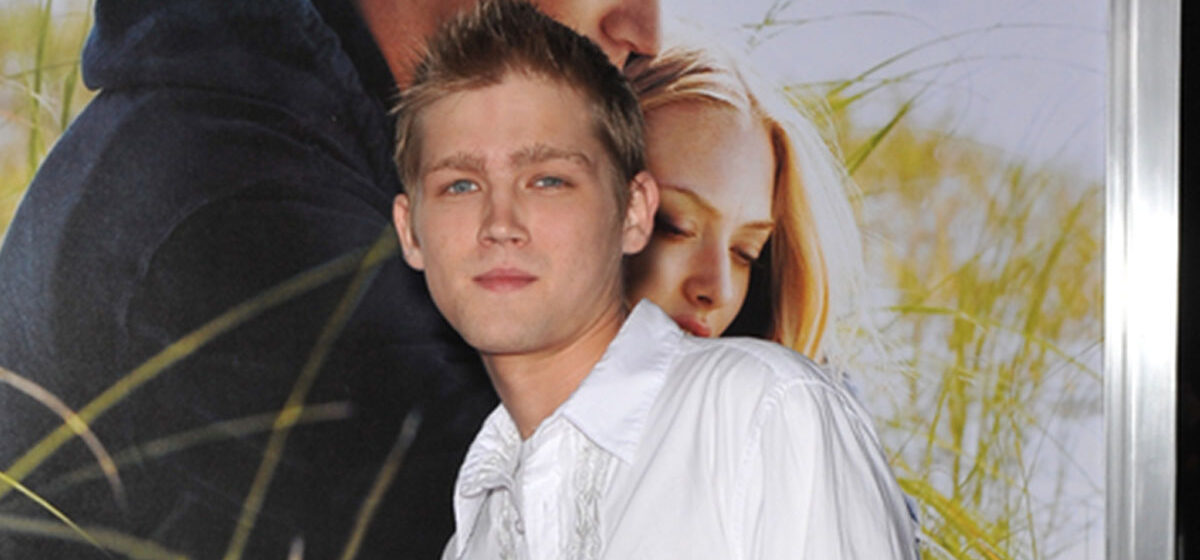 Vivid Huge Pop Star 'heartbroken' After He's Forced To Cancel Uk Arena Show Leaving Fans Devastated Picture for Your Screen