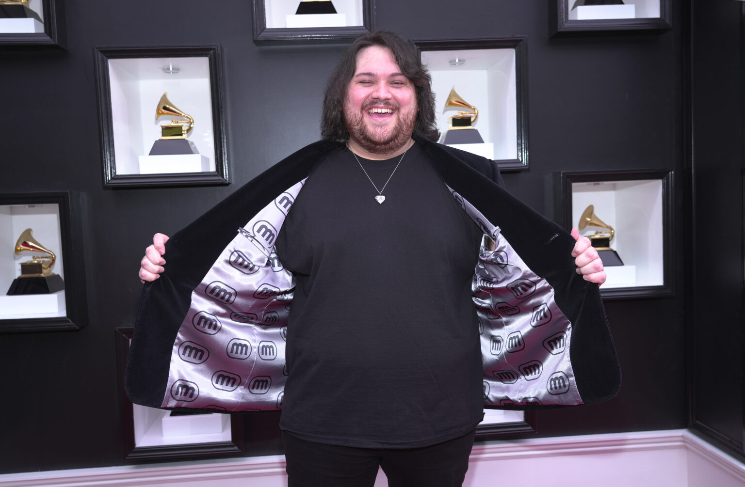 Valerie Bertinelli’s son makes first red carpet appearance with new