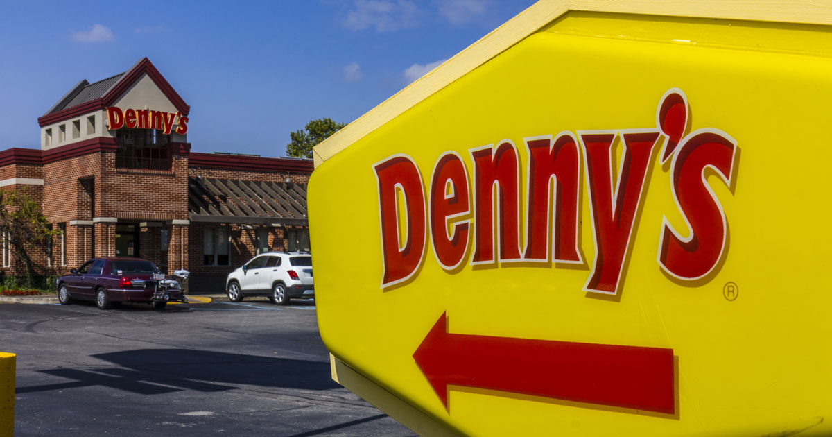 Denny's sign. Credit / Shutterstock