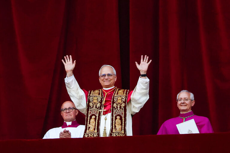Het echte salaris van Paus Leo XIV: Hoeveel verdient de eerste