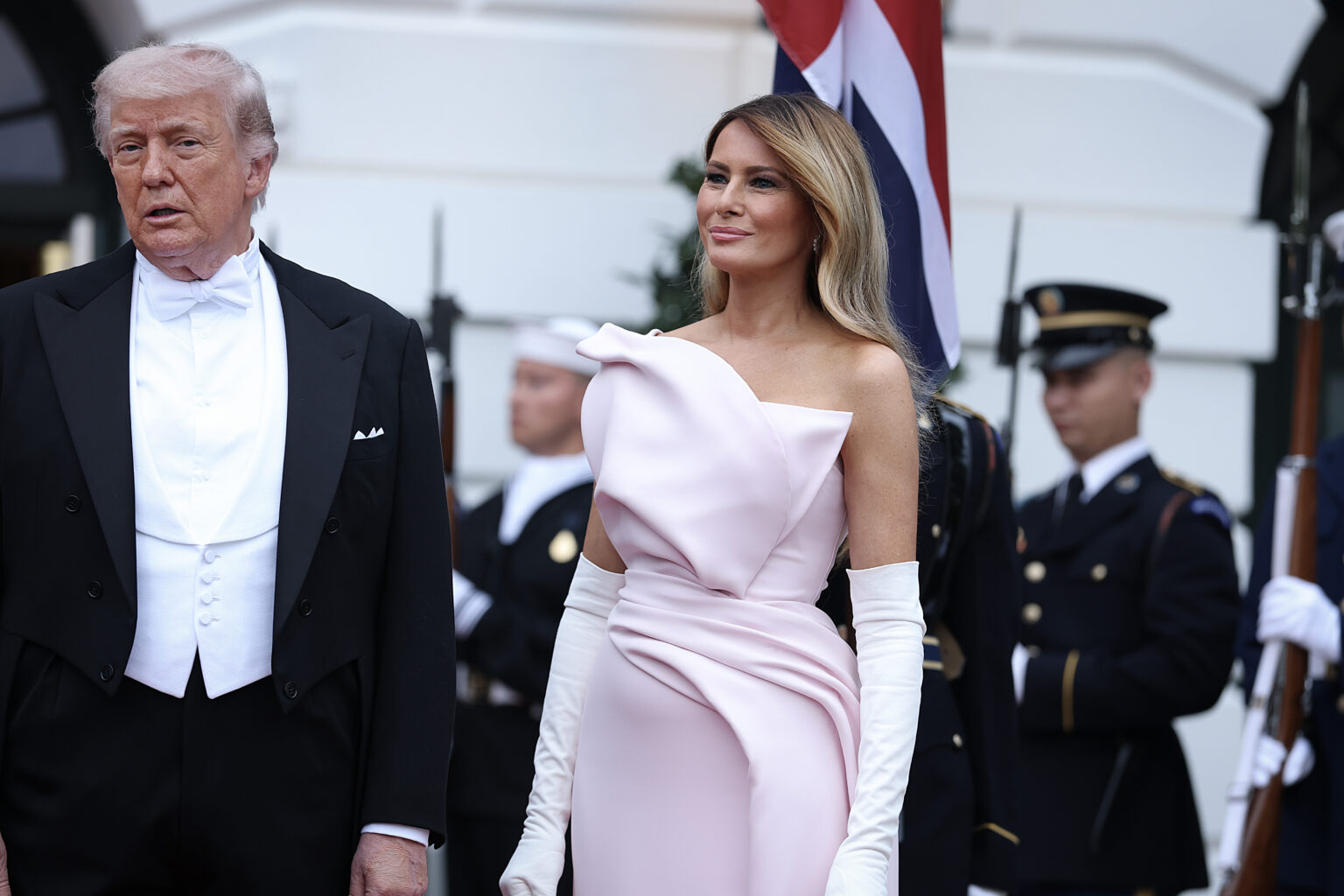 Stop Color Lady Color The one detail critics can’t stop talking about in Melania’s pink dress