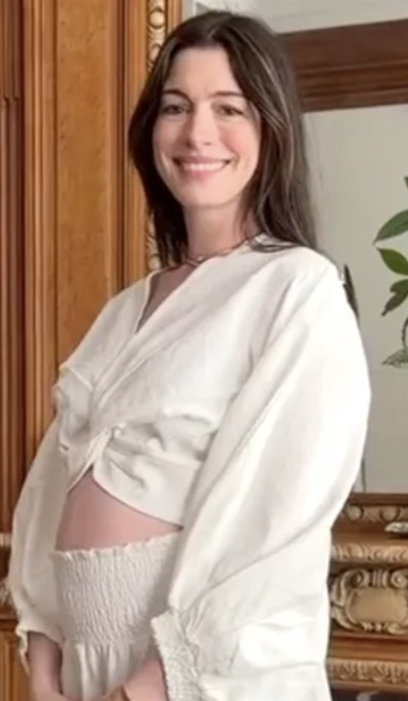 Credit: Instagram/AnneHathaway
