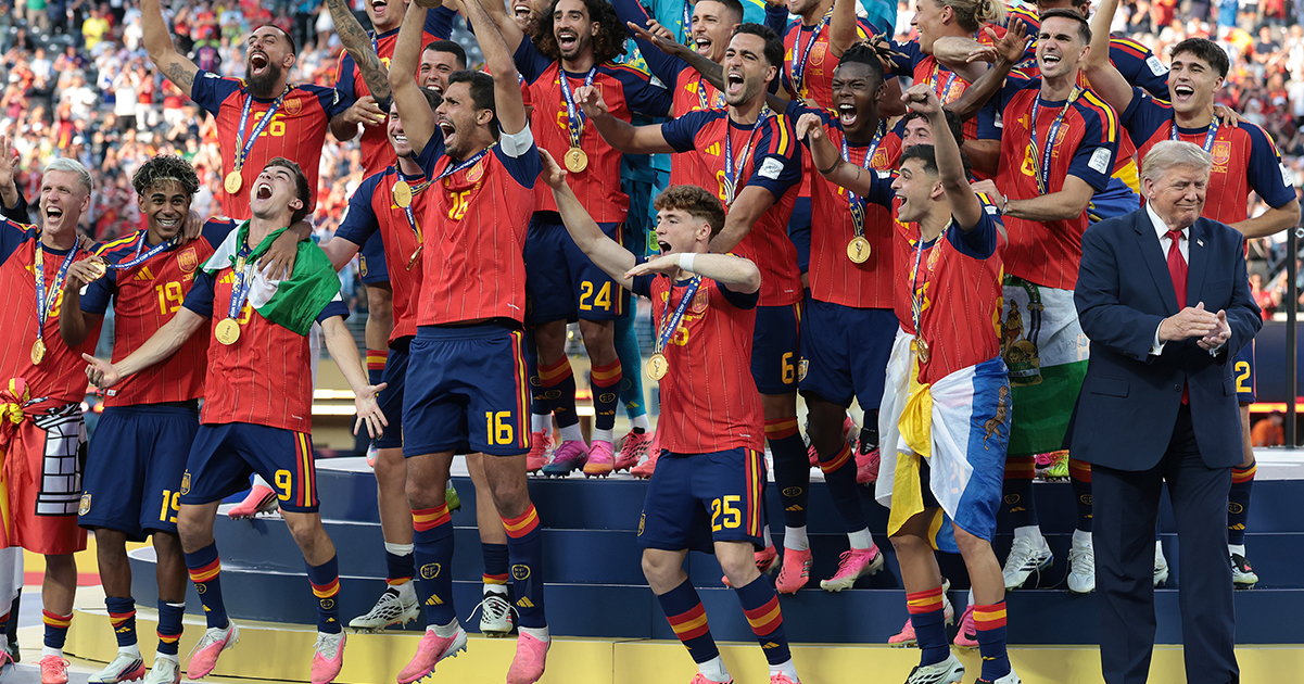 Body language expert reveals ‘real reason' Donald Trump wouldn't move as Spain lifted World Cup trophy