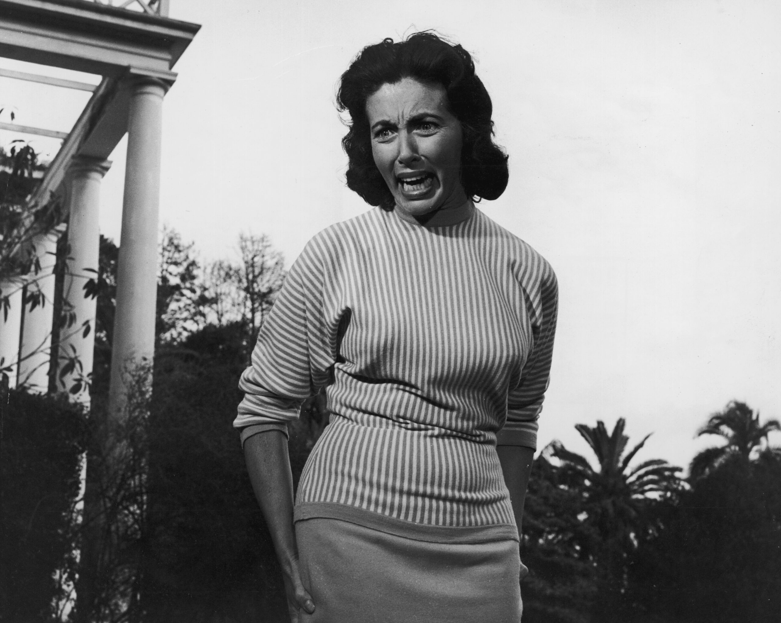 With heavy hearts, we share the heartbreaking news that this legendary actress has passed away at the age of 100.