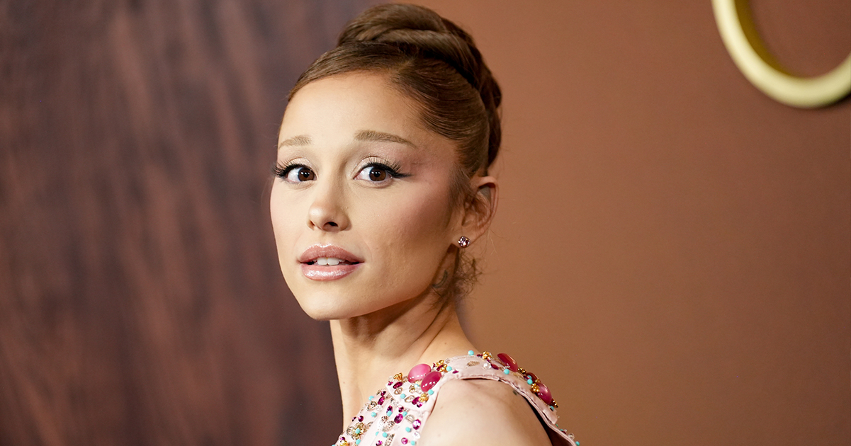 Ariana Grande Reveals Painful Injury Ahead Of Tour Finale ariana-grande-reveals-painful-injury-ahead-of-tour-finale