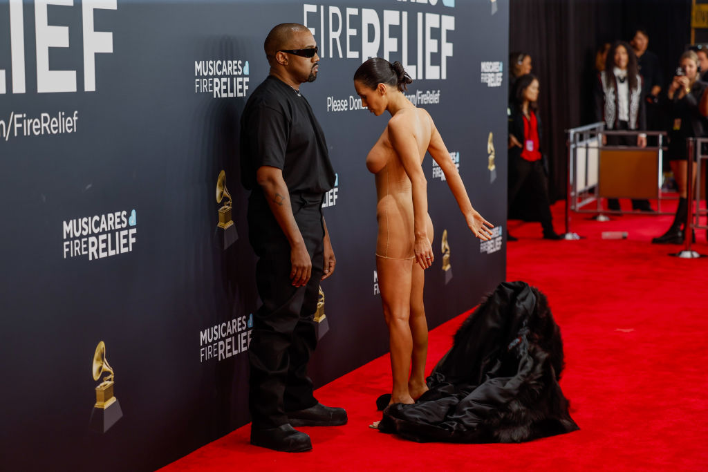 Kanye West i Bianca Censori na Grammy