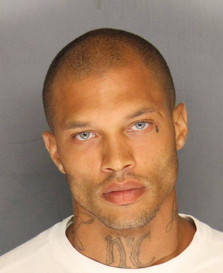 Jeremy Meeks na zdjęciu z aresztowania