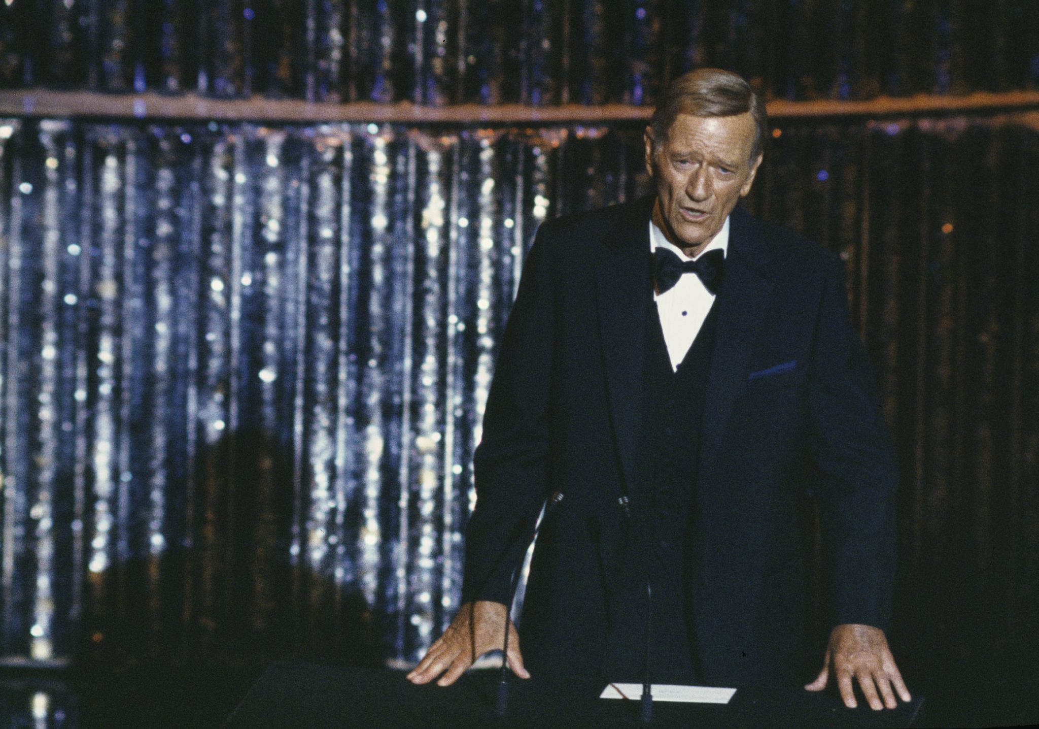 John Wayne na scenie