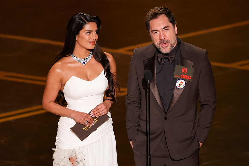 Javier Bardem wraz z Priyanką Choprą Jonas na Oskarach