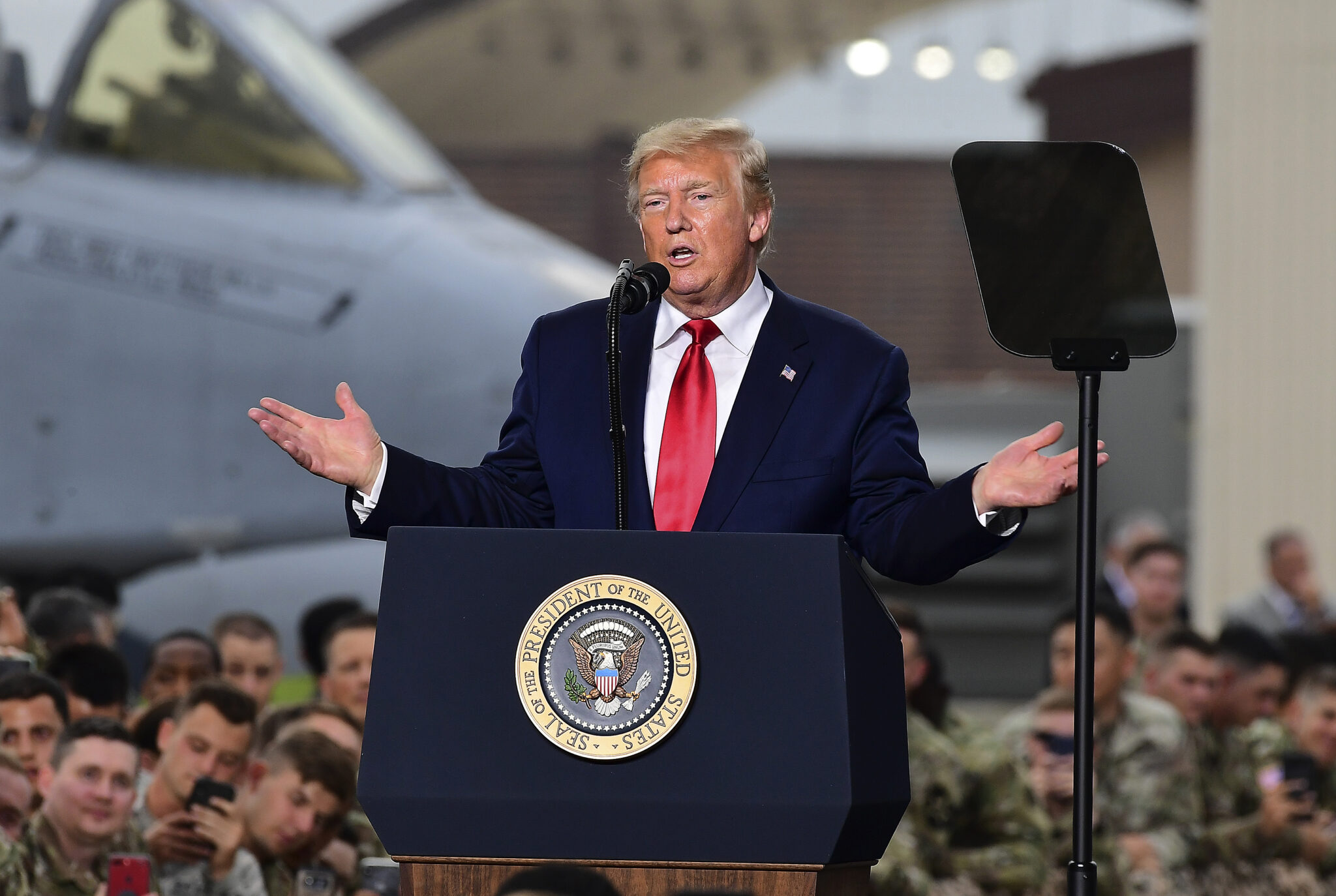 Donald Trump przemawia do żołnierzy