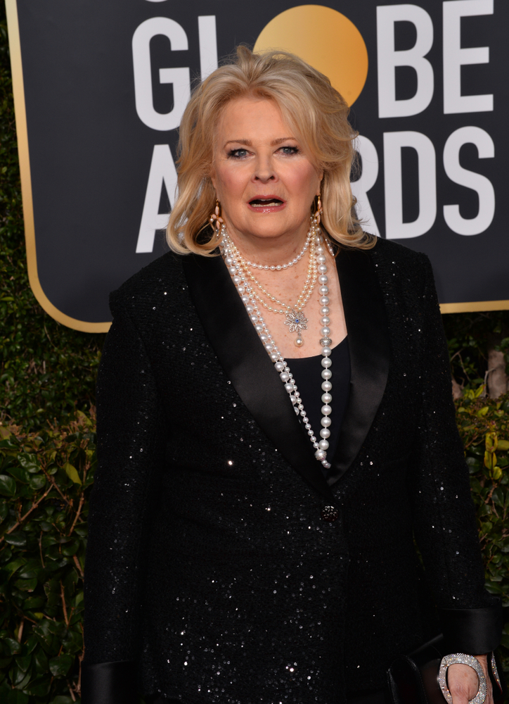 Candice Bergen w czarnej kreacji i naszyjniku z pereł