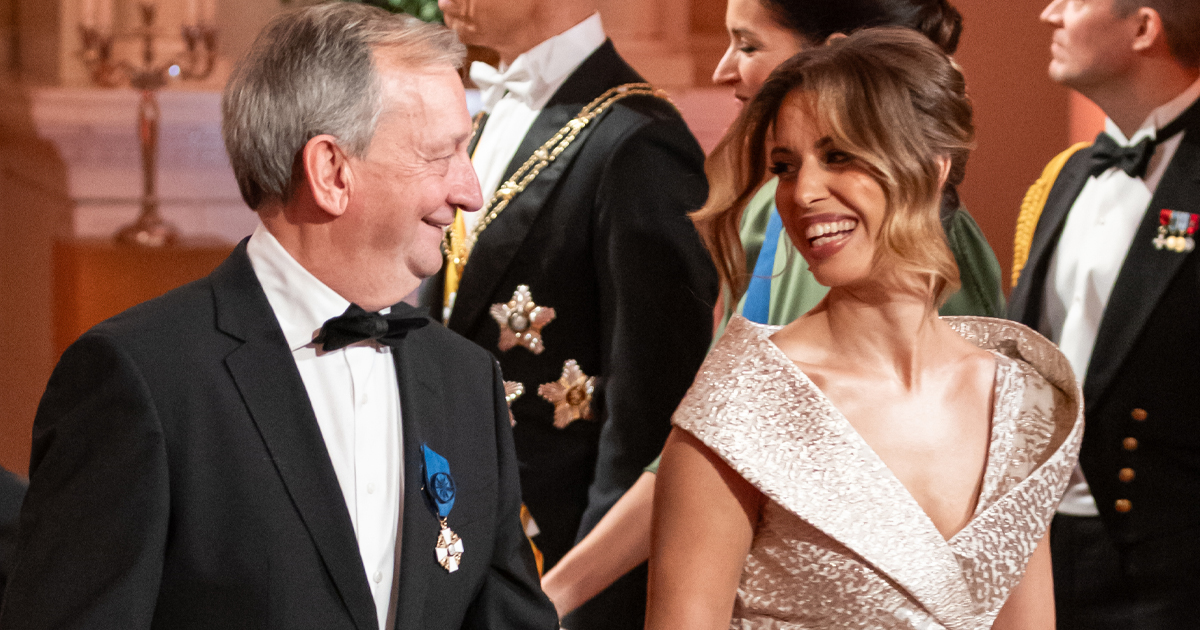 Hjallis Harkimo ja Jasmine Pajari romanttisessa yhteiskuvassa