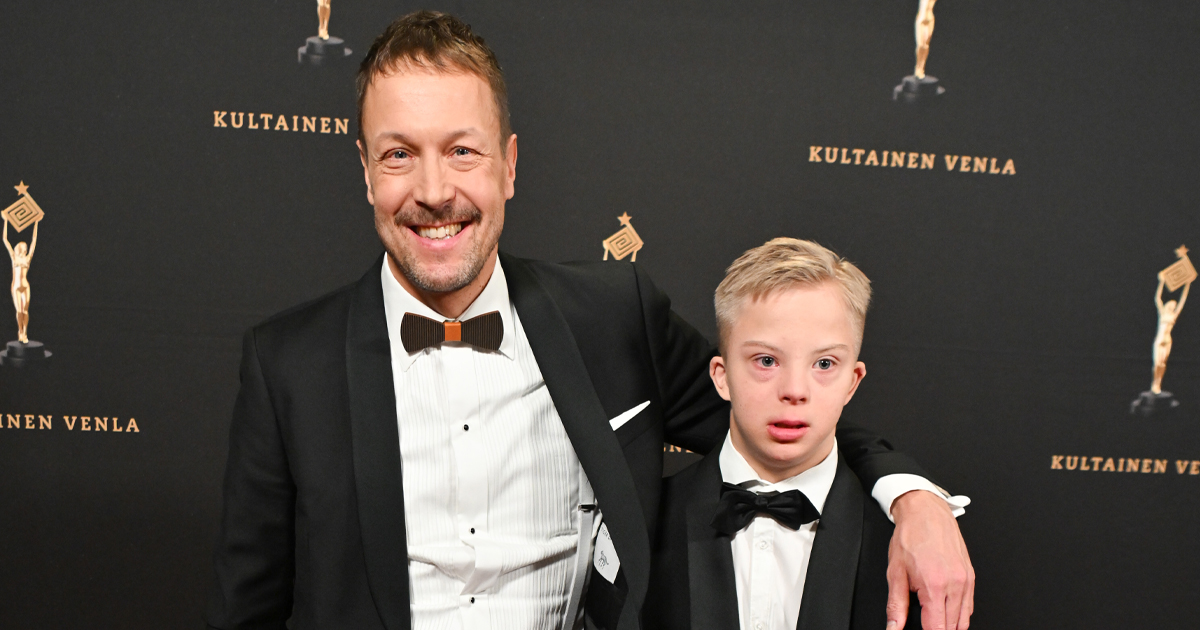 Mikko ja Osmo Peltola kuvattuna Kultainen Venla -gaalassa 2025.