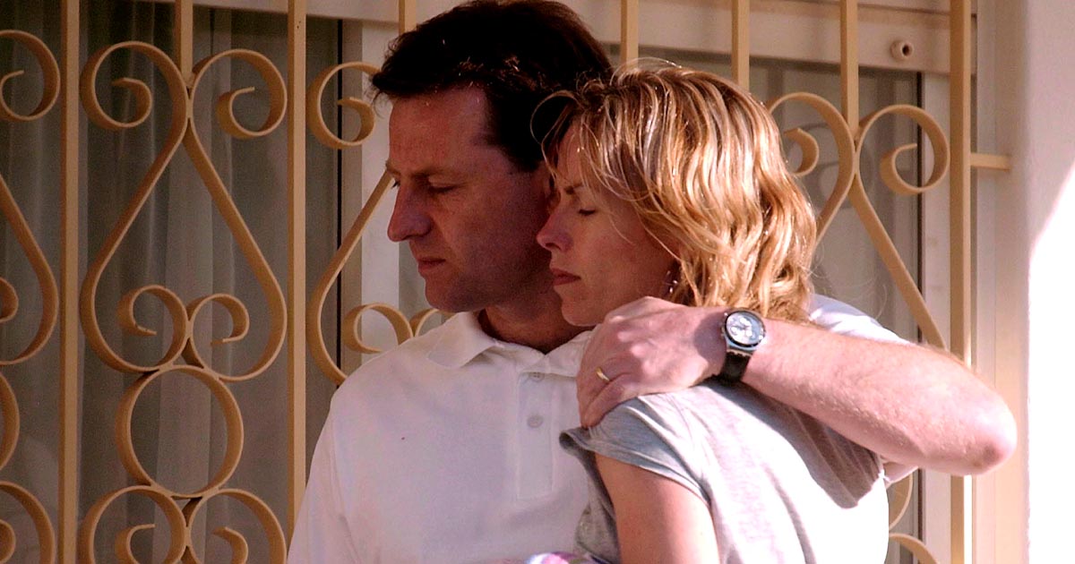 Gerry ja Kate McCann olivat Madelinen katoamisen aikaan illallisella hotellin viereisessä ravintolassa.