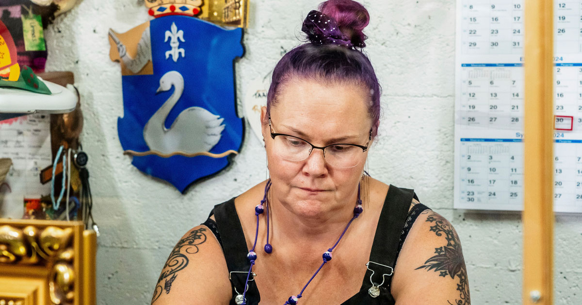 Heli Palsanmäki sai tarpeekseen ja ojentaa nyt sosiaalisessa mediassa huutelijoita.