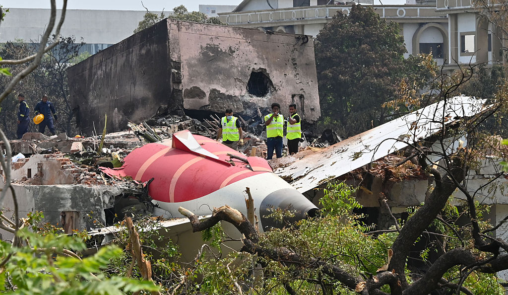 Viranomaiset ovat julkaisseet alustavan raportin Air Indian lentoturmasta.