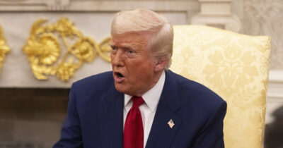 Donald Trump vihaisena. Kuva Shutterstock.