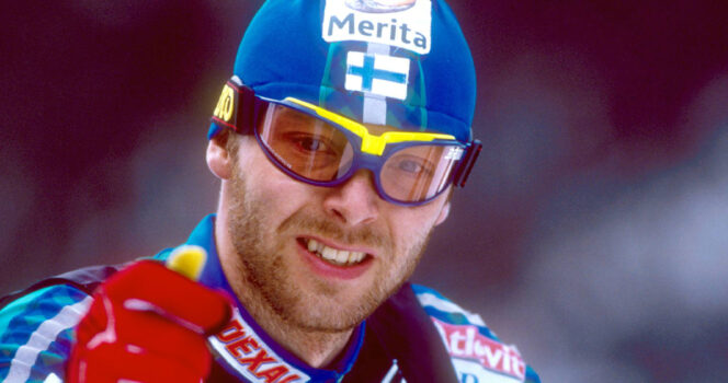 Hiihtäjä Mika Myllylä vuonna 2001. Kuva All Over Press.