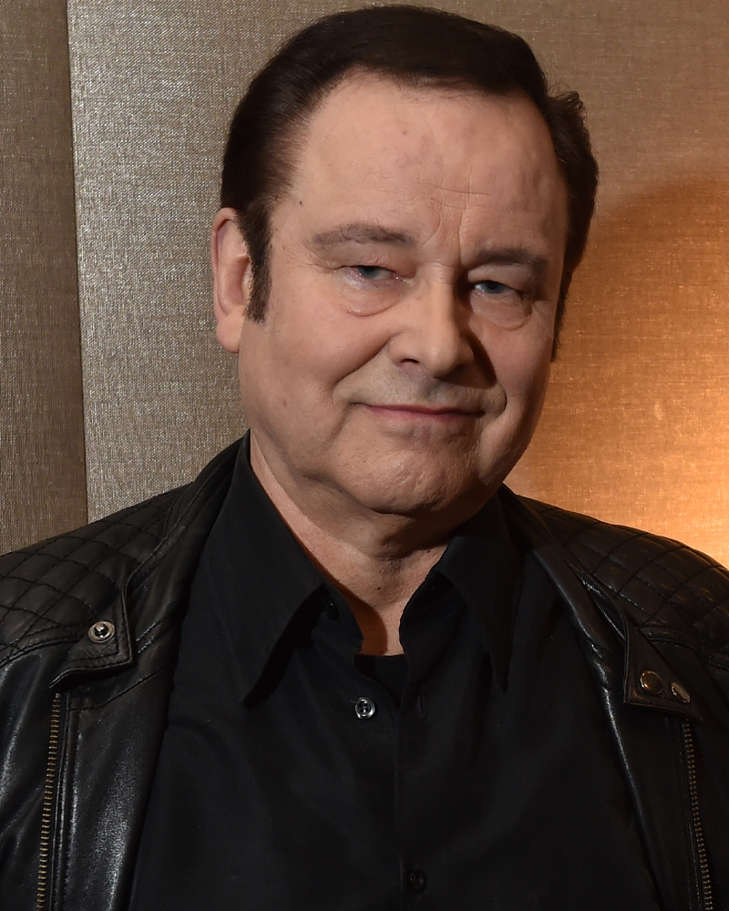 Tapani Kansa kuoli 76-vuotiaana leikkauksen jälkeisiin komplikaatioihin.