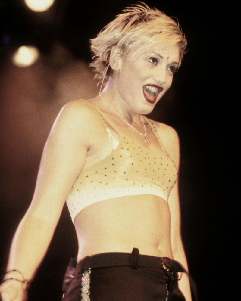 Gwen Stefani kuvattuna No Doubtin keikalla vuonna 1997.