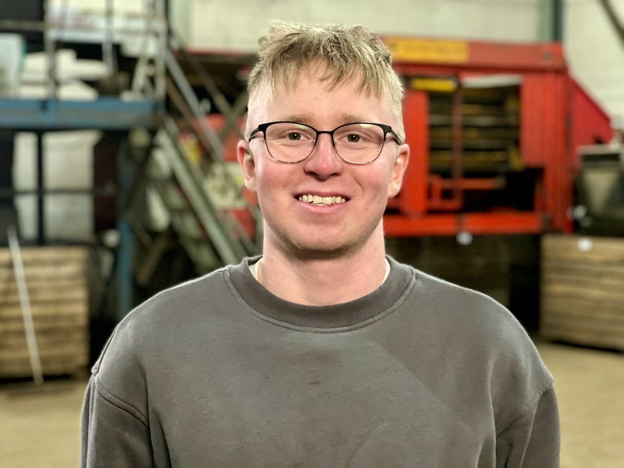 Max etsii televisiossa kumppania, jonka kanssa voisi olla oma itsensä.