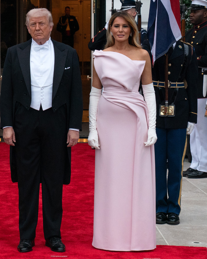 Melania Trumpin sanotaan rikkoneen kuninkaallista etikettiä.