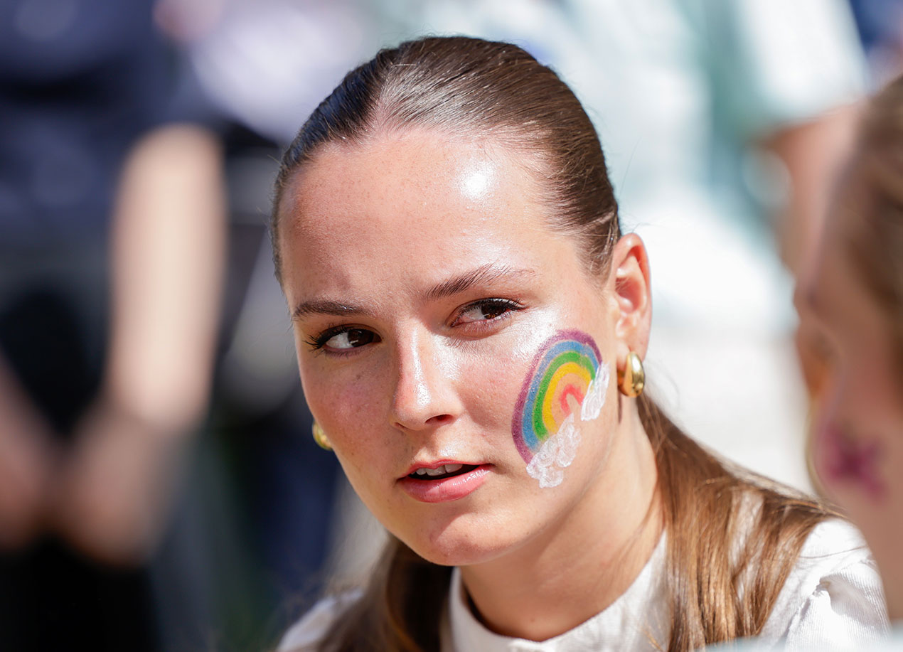 Prinsesse Ingrid Alexandras besøker Miniøya i Tøyenparken.