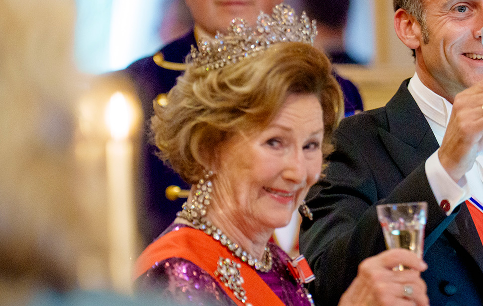 Dronning Sonja på gallamiddag på Slottet.
