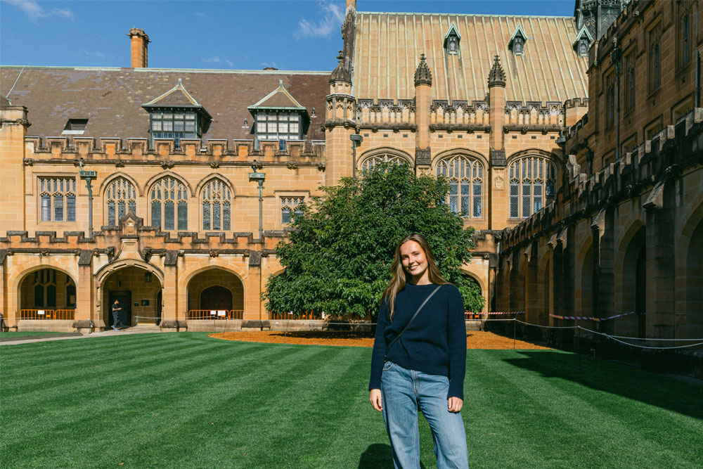 Prinsesse Ingrid Alexandra på universitetsområdet ved Universitetet i Sydney.