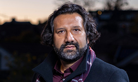 Kadafi Zaman er en folkekjær programleder på TV 2.