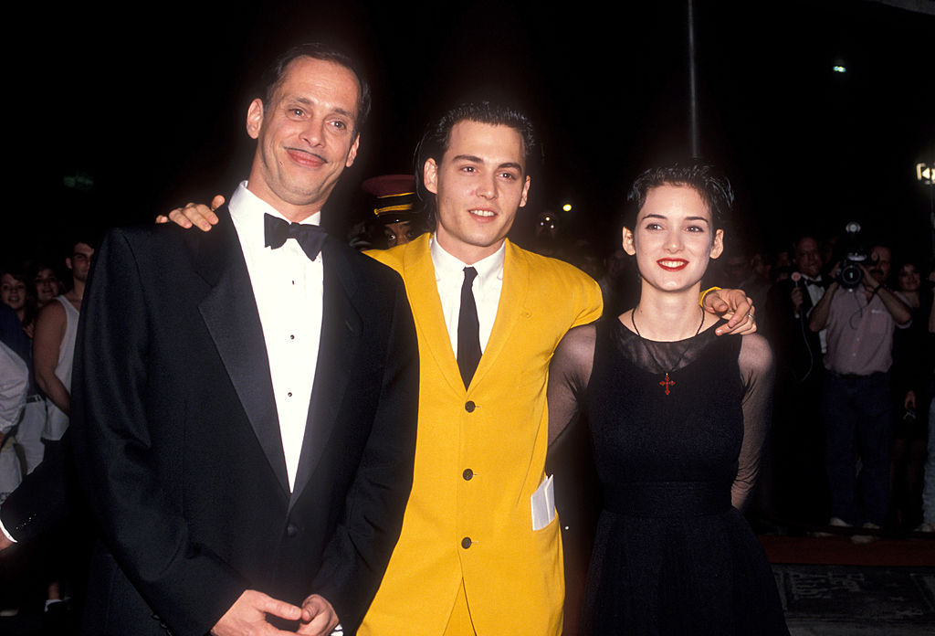 John Waters, Johnny Depp og Winona Ryder under premieren på Cry-Baby i Baltimore, Maryland, USA.