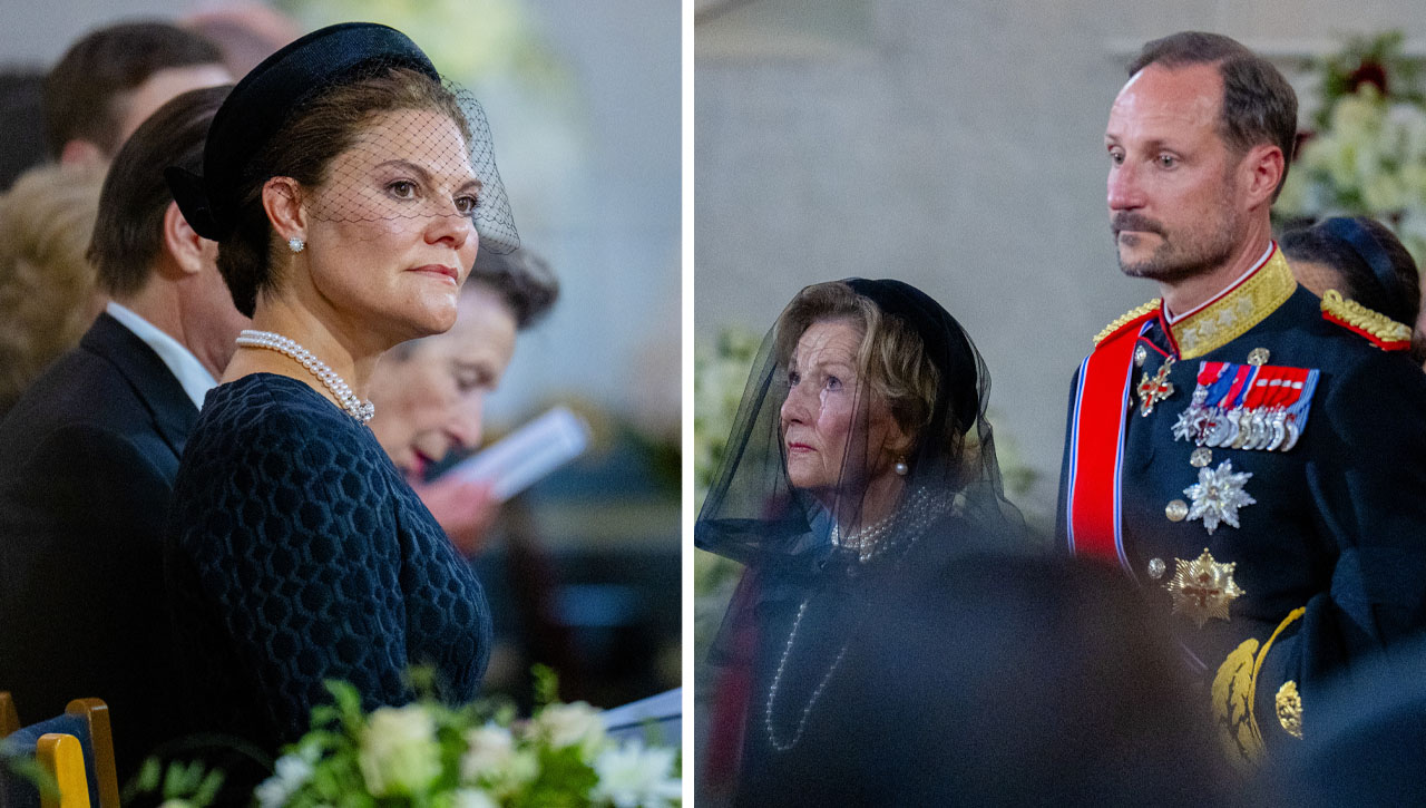 Kronprinsesse Victoria i sørgedrakt, kronprins Haakon i uniform ved siden av dronning Sonja med slør