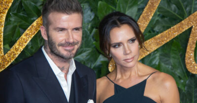 David Beckham delte en video på sosiale medier som viste kona hans, Victoria Beckham, fullt sminket og i ti centimeter høye stiletthæler mens hun trente på en StairMaster før hennes opptreden under Paris Fashion Week. Kreditt: Shutterstock