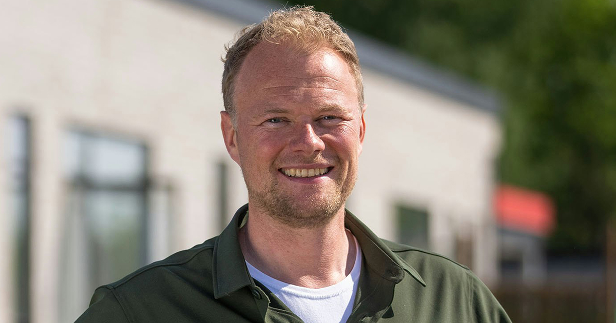 TV-vært Christian Degn deler nu sine tanker om, at 'Nybyggerne'-vinderne ofte vælger at sælge deres vinderboliger.