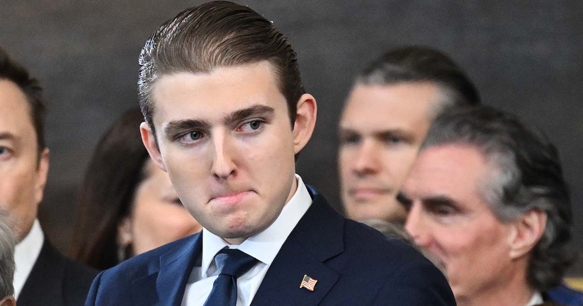 Der er en bestemt årsag til, at Barron Trump bærer en simpel rygsæk.