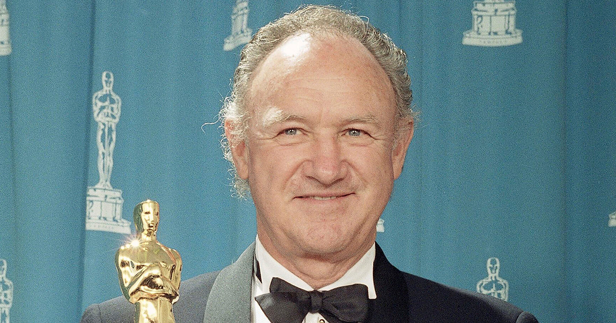 En retsmediciner kommer nu med en teori om Gene Hackmans død.