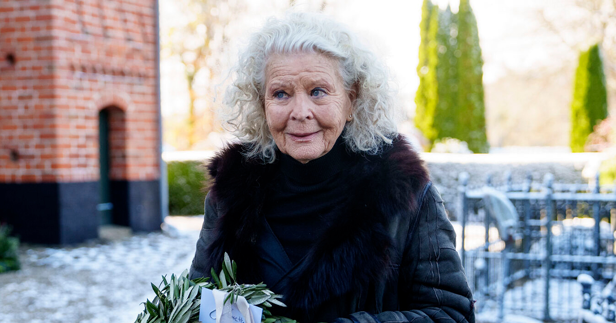 Skuespilleren Lone Hertz sætter nu ord på sorgen over sin søns død.