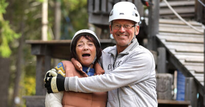 Steen sætter nu ord på relationen til Jeanne i 'Hotel Romantik'.