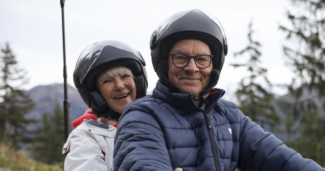 Anett sætter ord på daten med Henrik.