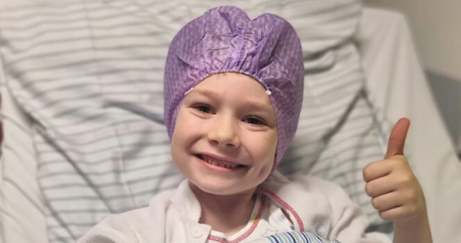 7-årig Liam Børre Bastrup som er stor Jonas Vingegaaard fan.