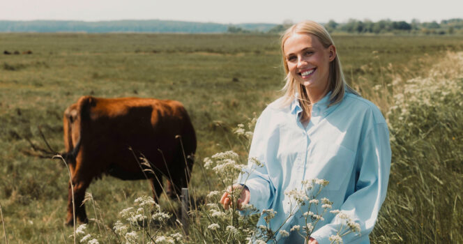 Stine Martinussen er ny vært på datingprogrammet 'Landmand søger kærlighed'