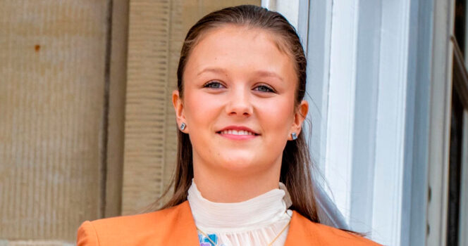 Hofeksperten påpeger, at det ikke var smart, da prinsesse Isabella bar en særlig t-shirt under Smukfest.