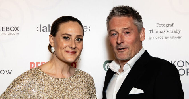 Mette Bluhme Rieck sammen med sin forlovede Kasper Nielsen.