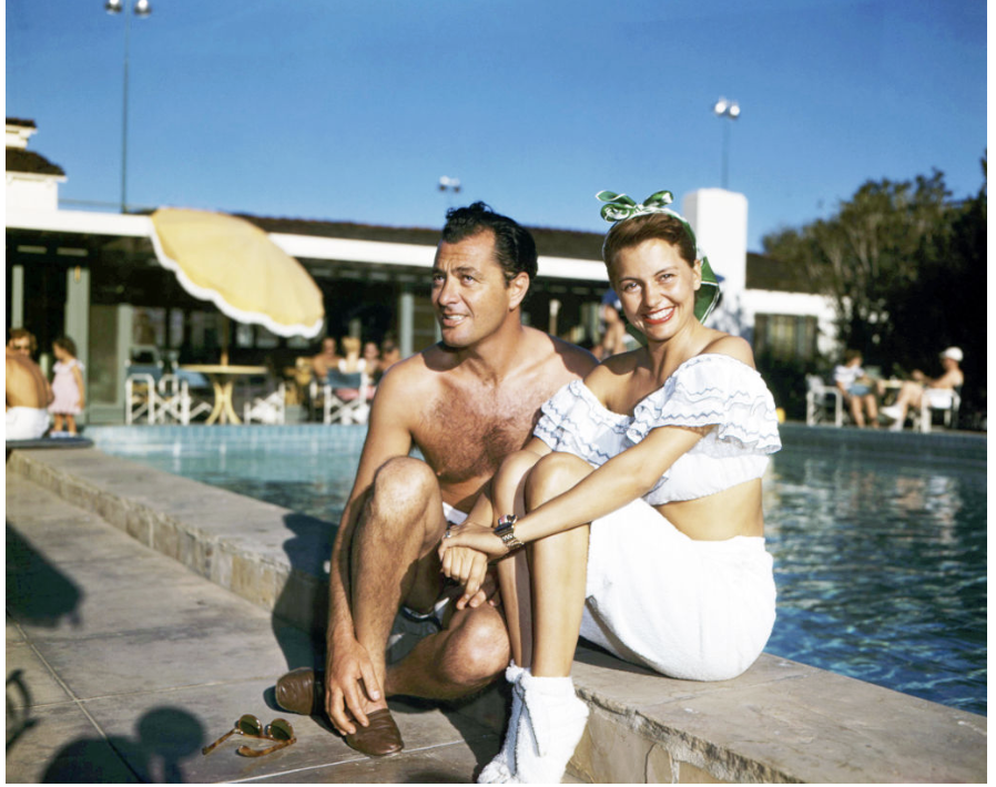 Cyd Charisse. 