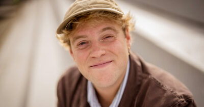 Kim Larsens søn, Hjalmer