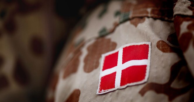 Flag på dansk soldat