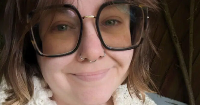 Donna si identifica come abrosessuale