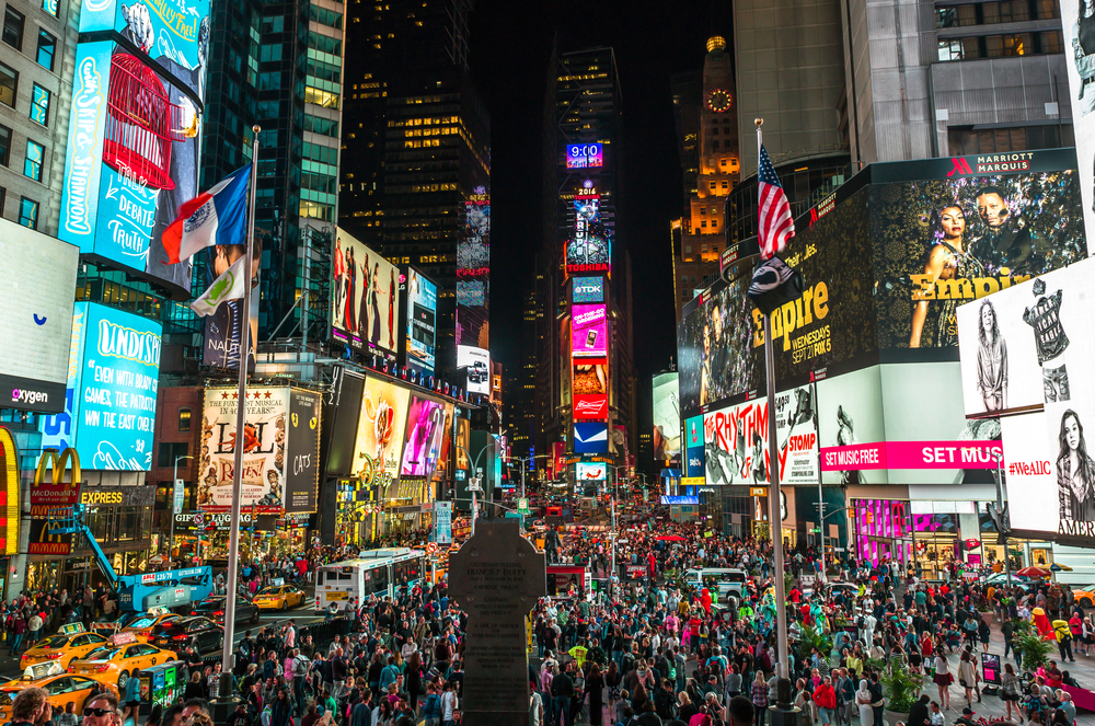 sparatoria times square uccisa vicepresidente bank of america da Newsner.it sparatoria times square uccisa vicepresidente bank of america